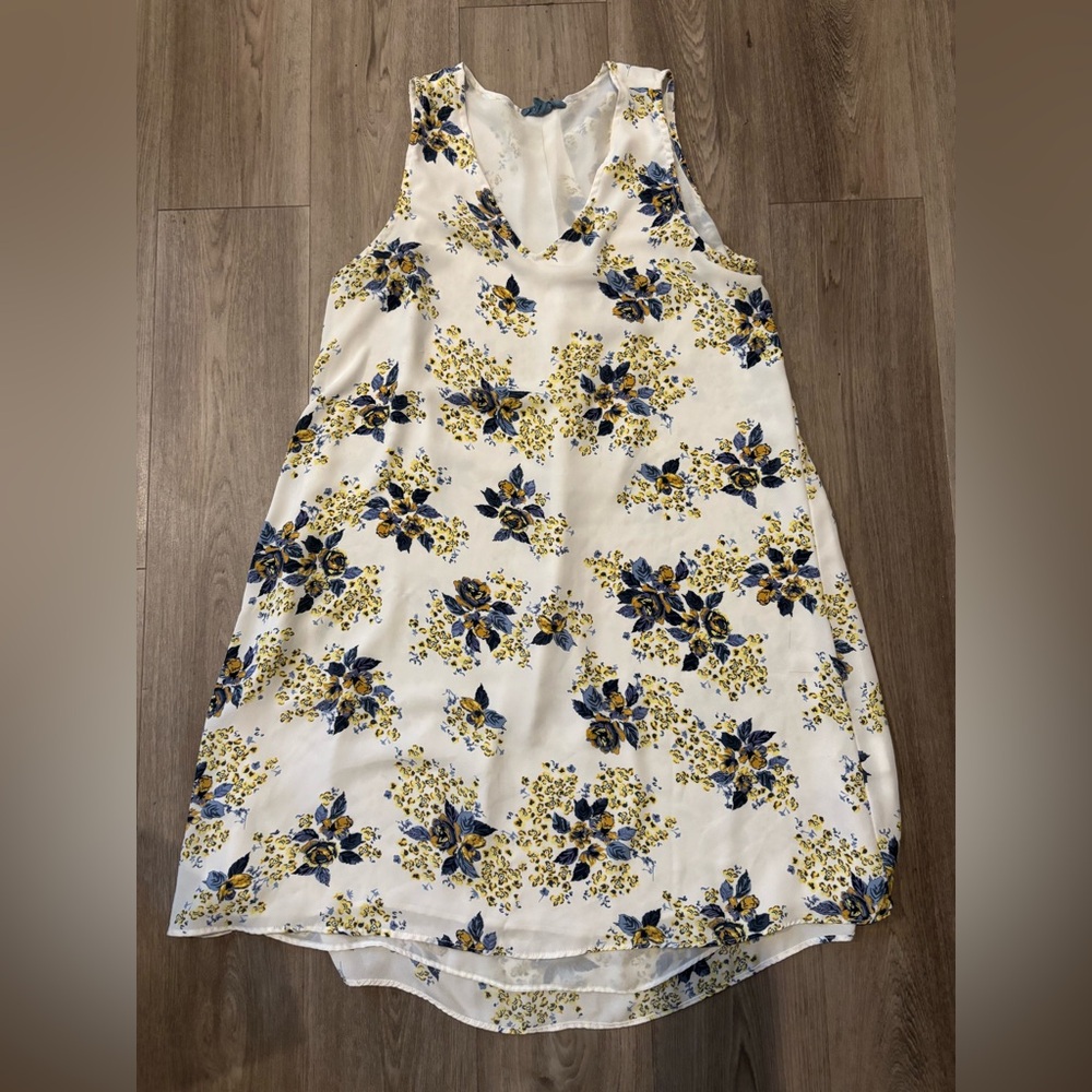 Fleur Bleue White Yellow Blue Floral V-Neck Sleeveless Shift Dress
